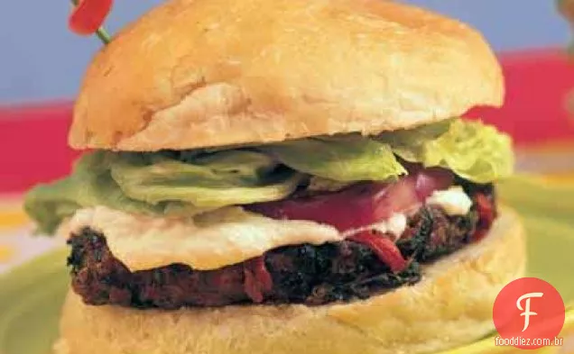 Hambúrgueres de estilo grego com Feta Aioli