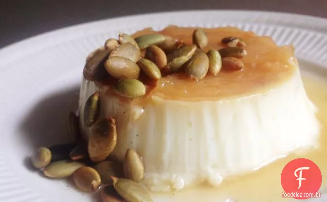 Pudim de maçã caramelo com Pepitas torradas