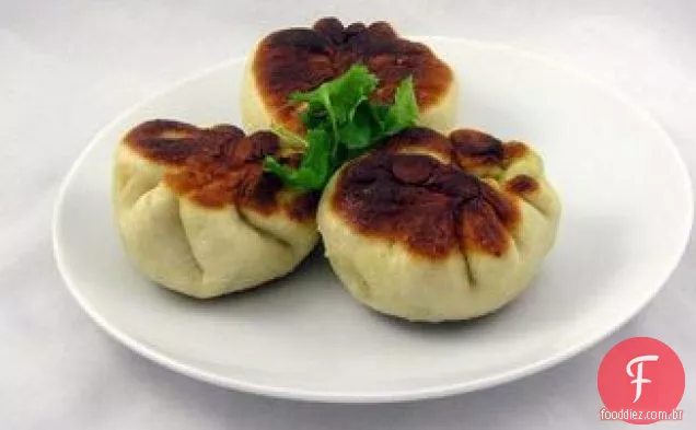 Carne chinesa e pãezinhos de acelga