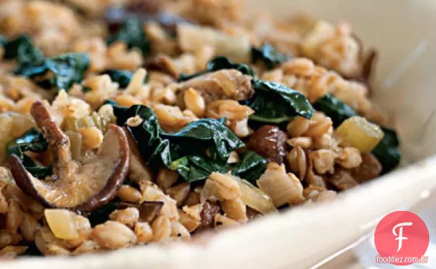 Farro com cogumelos Porcini assados e Cavolo Nero