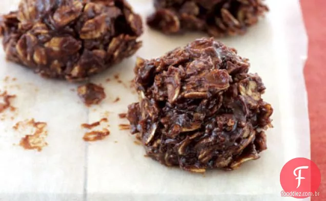 Chocolate escuro e aglomerados de aveia