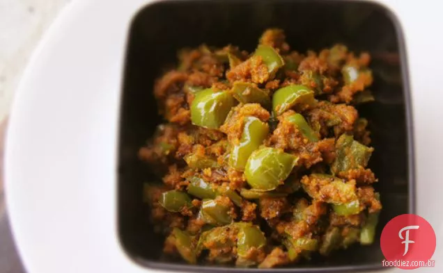 Capsicum Besan Sabji (pimentão frito e farinha de grão de bico refogado)