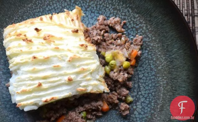 Torta de chalé com chalotas e xerez