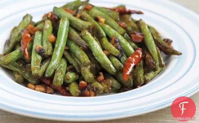 Feijão verde frito a seco do Livro de receitas chinês para viagem
