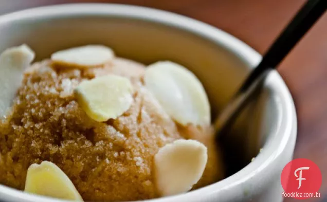 Café gelado e sorvete de amêndoa