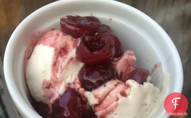 Semifreddo com Cola e cerejas