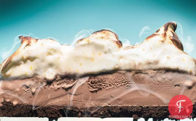Bolo de sorvete de Chocolate mexicano com merengue Laranja