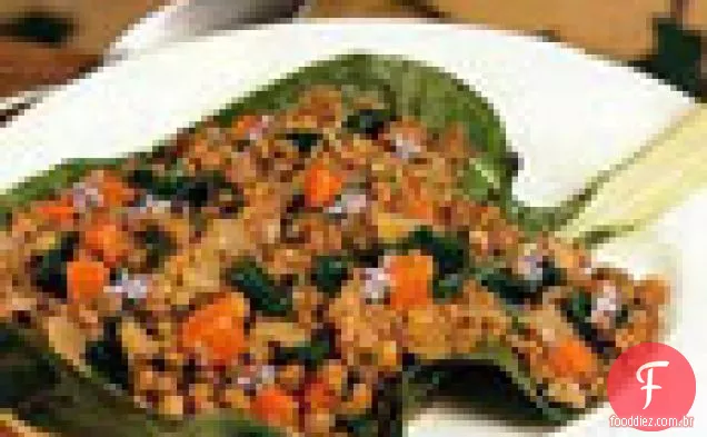 Lentilhas com salsicha e acelga suíça