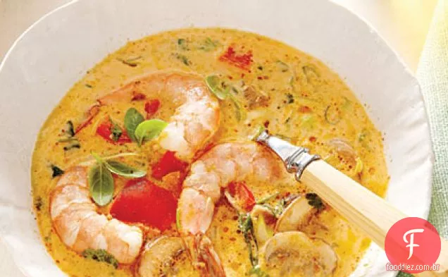 Sopa Picante De Camarão De Coco