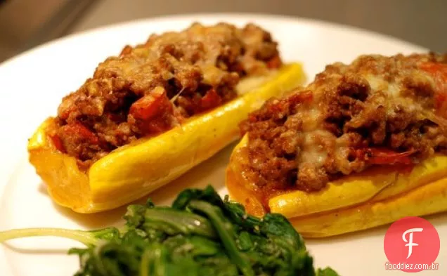 Delicata Squash Recheado Com Carne Temperada E Tomate E Um Sid
