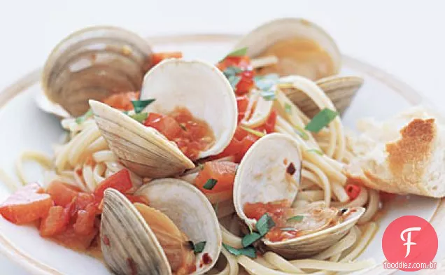 Linguine com molho de molusco