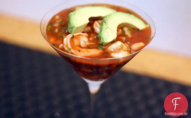 Jantar esta noite: coquetel de camarão ao estilo mexicano (Coctel de Camarones)