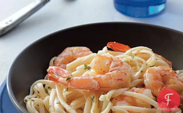 Linguine com camarão apimentado