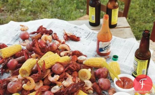 Lowcountry ferver de ' em torno da mesa Sul