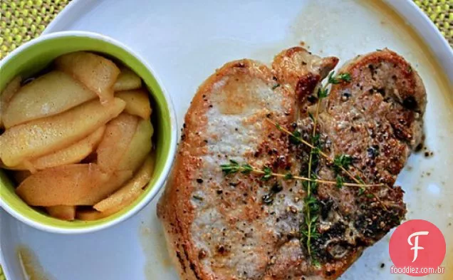 Costeletas De Porco Assadas Com Maçãs Honeycrisp Bêbadas