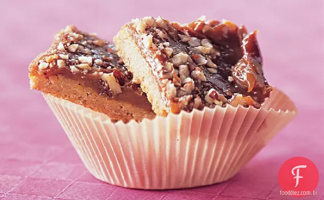 Barras De Caramelo-Pecan De Duas Camadas