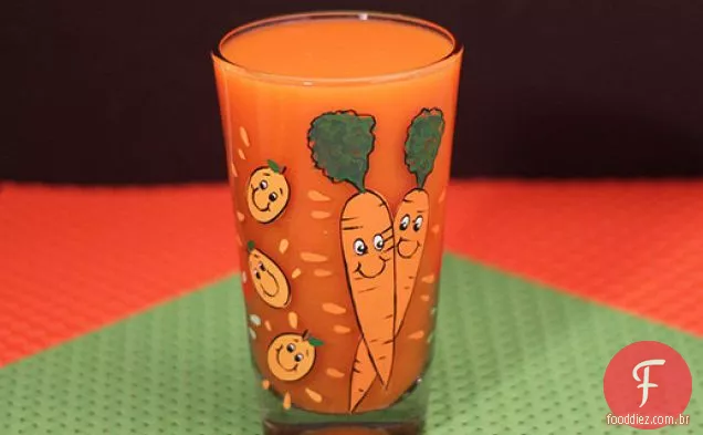 Suco Simples De Laranja E Cenoura