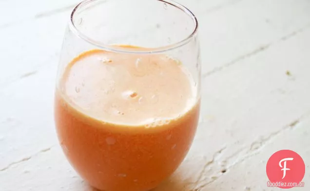 Suco De Laranja Do Sangue Da Pastinaga Do Abacaxi
