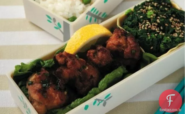 Cozinhe o livro: frango Kara-age, também conhecido como frango frito Japonês