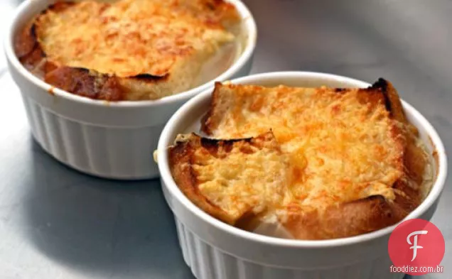 Jantar Esta Noite: Sopa De Cebola Francesa Rápida E Leve