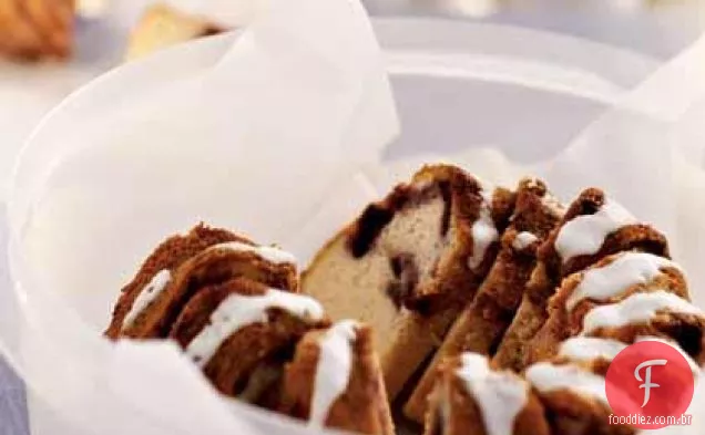 Bolo Bundt Limão-Mirtilo