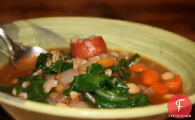 Sopa de lentilha-farro