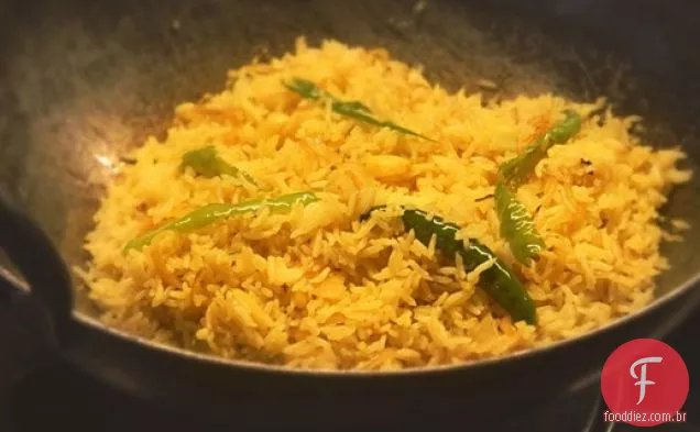 Fodni Bhaat (Arroz Frito Indiano)