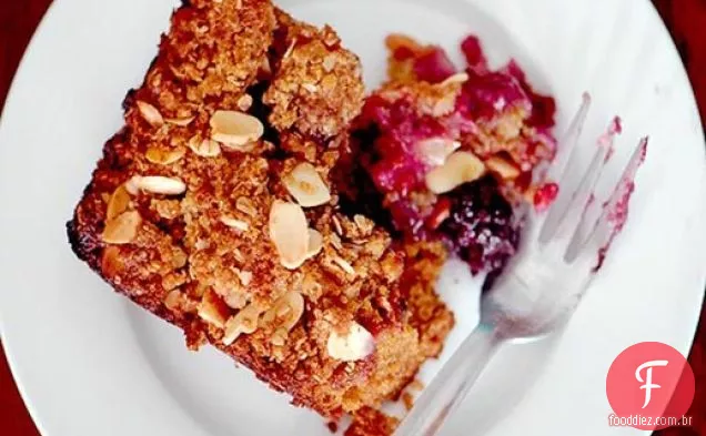 Berry Crisp Cake