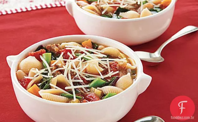 Minestrone saudável com conchas