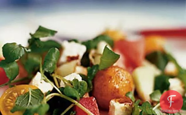 Salada de melão de verão com queijo Feta e hortelã