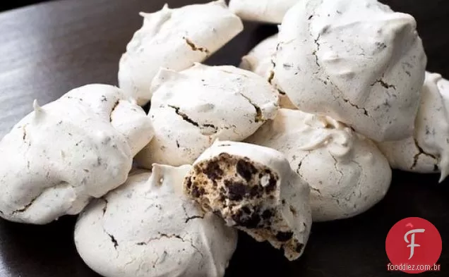 Chocolate Chip Merengue Cookies
