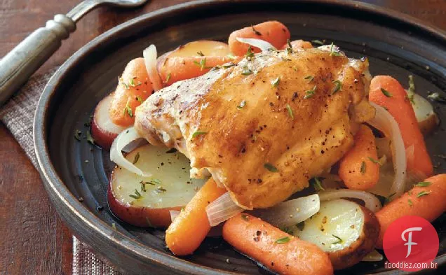 Frango com cenoura e batata