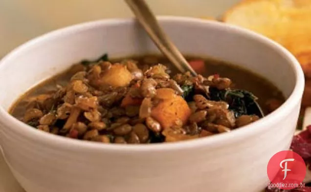 Sopa de lentilha com legumes de Inverno assados balsâmicos