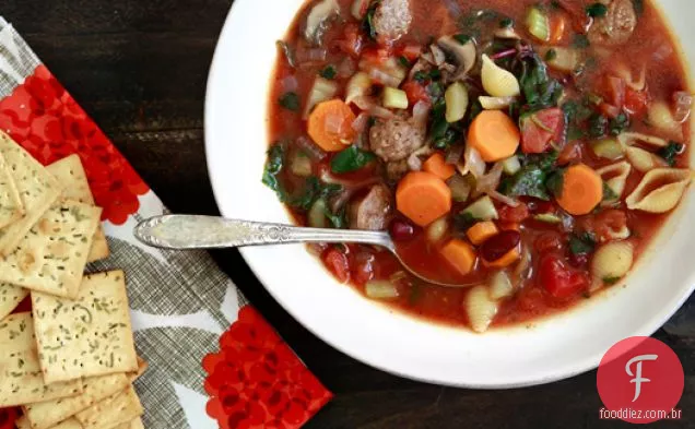 Minestrone de inverno com acelga suíça e Salsicha