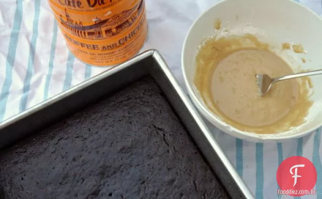 Bolo de Banana de Chocolate com esmalte de chicória