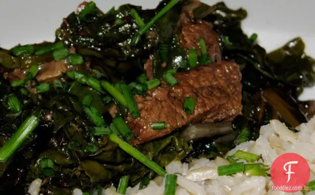 Ensopado De Bisonte Com Verduras Da Primavera