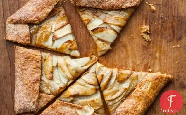 Maçã e caramelo envelhecido Gouda Crostata