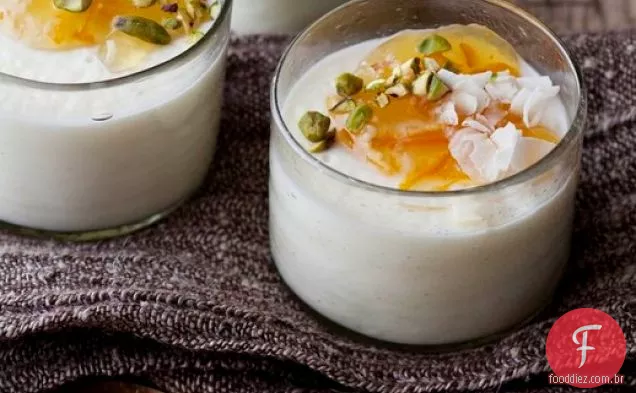 Malabi (creme de leite com molho de conhaque de laranja)