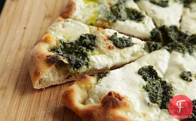 Pizza com Pesto, Ricota e mussarela