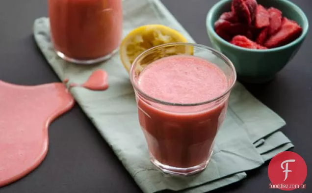 Smoothie De Limonada De Morango Vegano