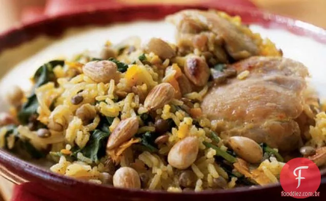 Frango e arroz Basmati Pilau com açafrão, espinafre e cardamomo