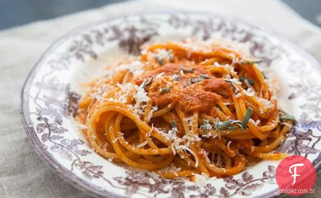Molho De Macarrão Com Pimenta Vermelha Assada