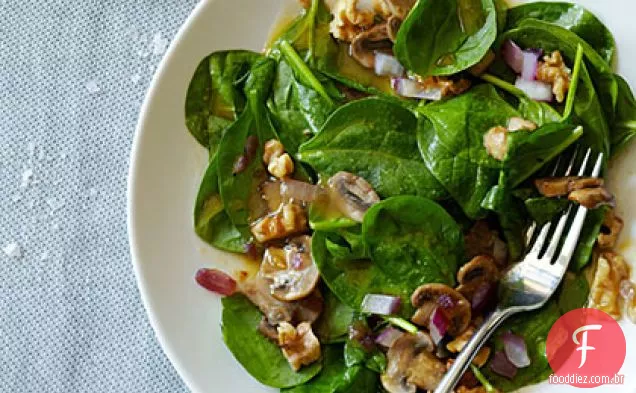 Salada Quente De Espinafre De Noz