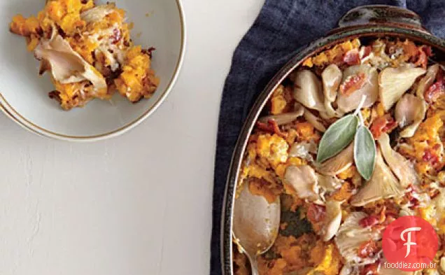 Butternut Squash Au Gratin com cogumelos selvagens e Bacon crocante