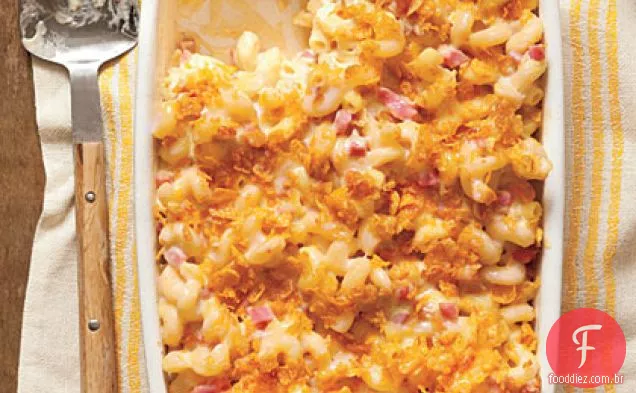 Macarrão defumado assado e queijo