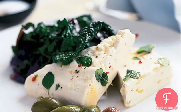 Feta quente com verduras salteadas