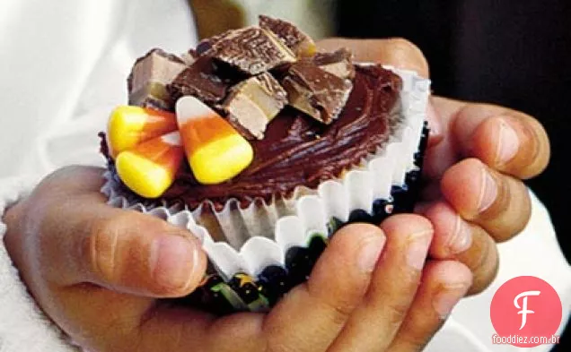 Heavenly Candy Bar Cupcakes
