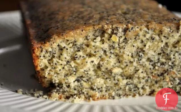 Bolo De Café Com Sementes De Papoula Vitrificada Com Limão