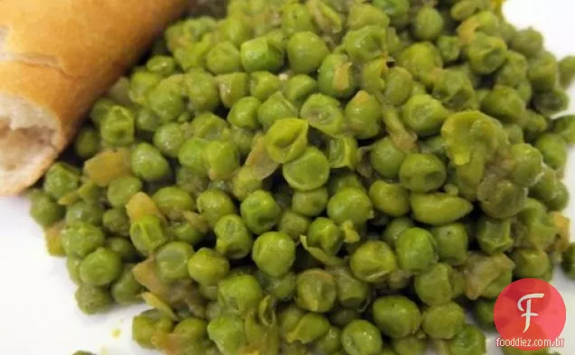O ingrediente secreto (Açafrão): ervilhas e cebolas amarelas de Maman