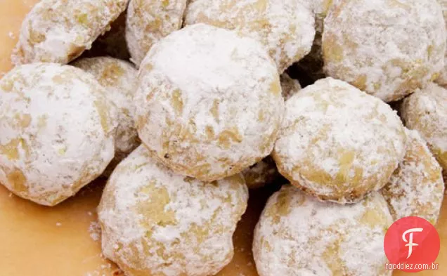 Bolos de casamento laranja, cardamomo e pistache